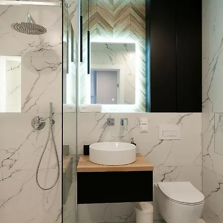 Nowoczesny Apartament W Centrum Miasta. * Wrocław