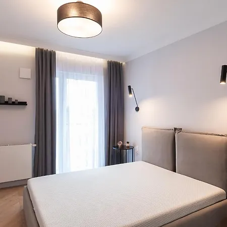 Apartament Nowoczesny Apartament W Centrum Miasta. *